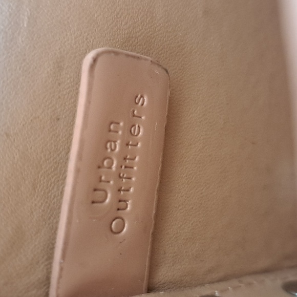 Cute Boxy Mini Bag Crossbody in Nude/Beige with Stud Accents Urban Outfitters - Picture 12 of 16